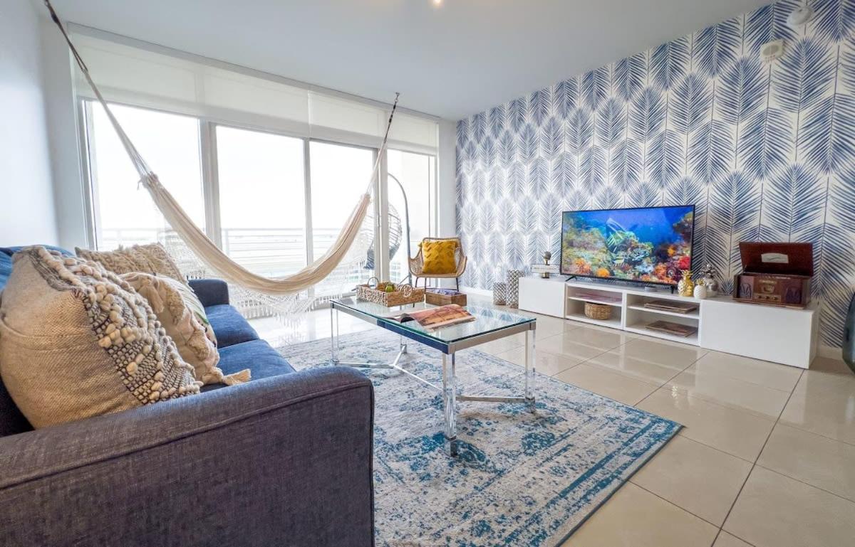 Palm Place Heart Of Miami With Parking Pool And Gym Экстерьер фото